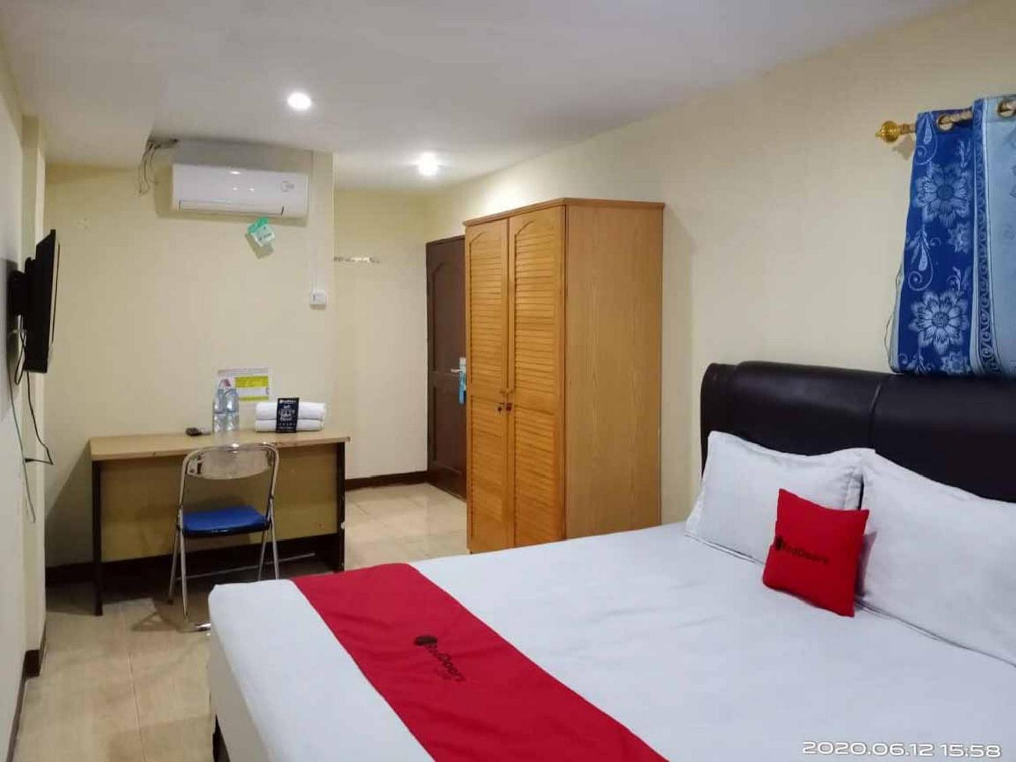 Reddoorz At Jalan Japaris Medan Hotel Eksteriør billede
